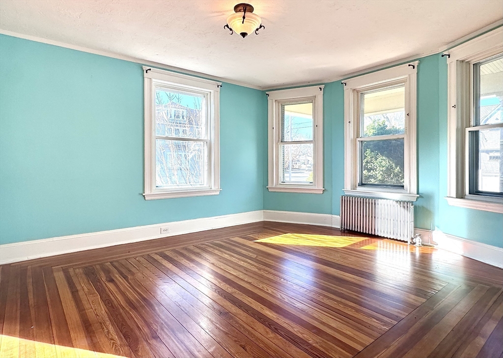 162 Circuit Road Winthrop, MA 02152 - Photo 5 of 42 Gallery Image 5