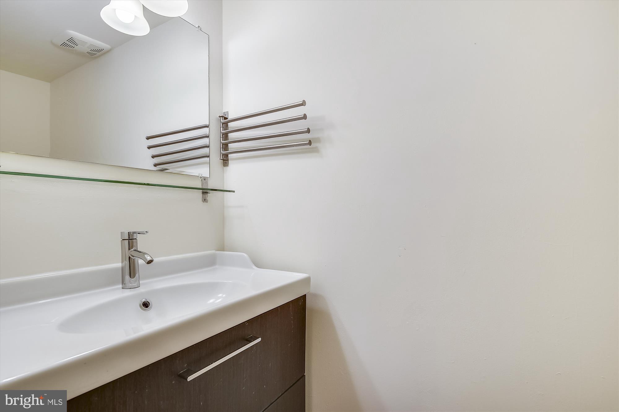 9738 Hillsmere Road Ellicott City, MD 21042 - Photo 14 of 30 Gallery Image 14