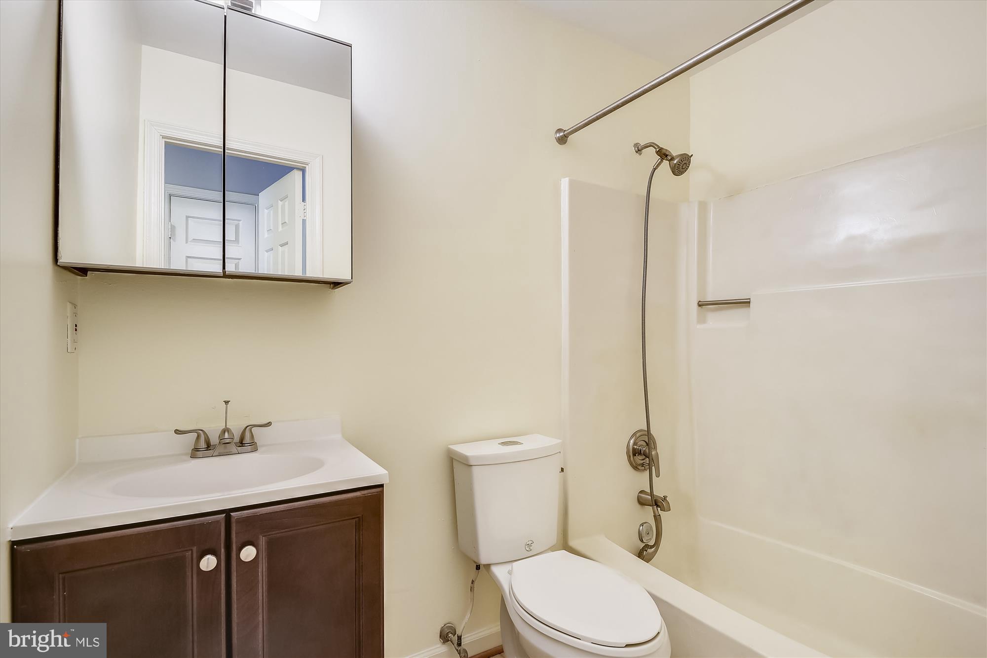 9738 Hillsmere Road Ellicott City, MD 21042 - Photo 22 of 30 Gallery Image 22