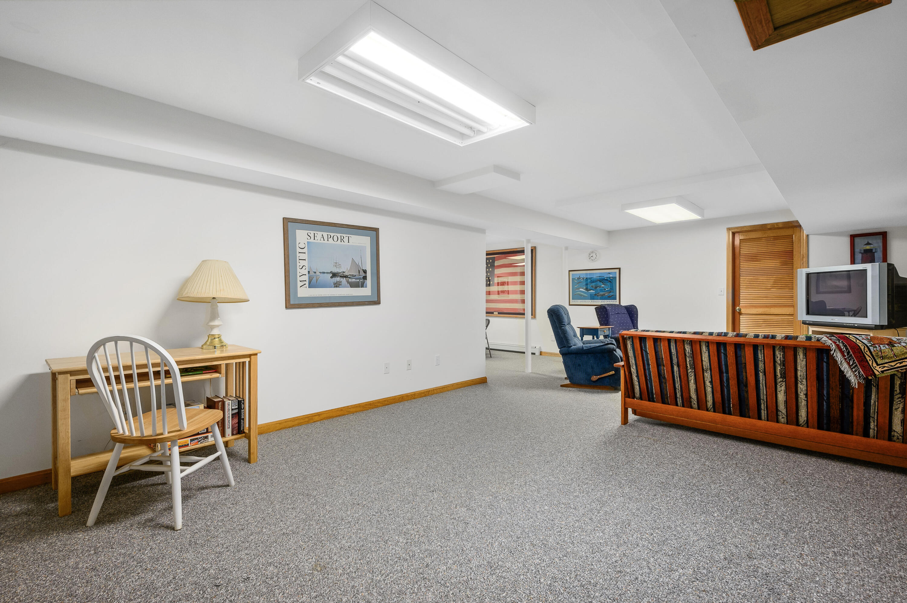 86 Old Wharf Road Wellfleet, MA 02667 - Photo 32 of 37 a livingroom with furniture and window