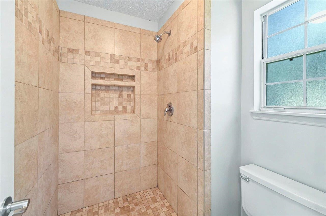 296 Timberlane Road Tallahassee, FL 32312 - Photo 10 of 41 Gallery Image 10