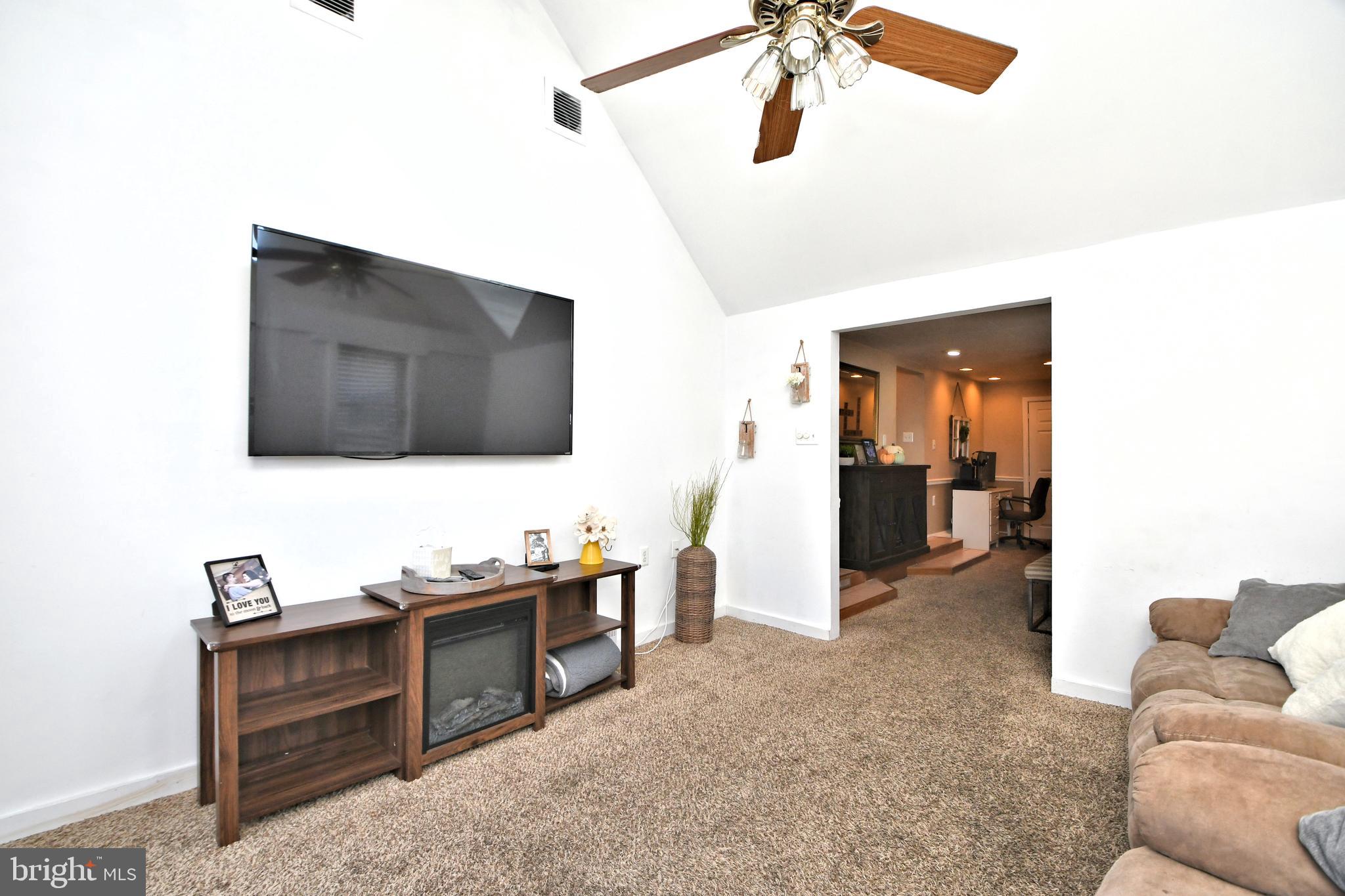 257 Wyandotte Road Fairless Hills, PA 19030 - Photo 22 of 34