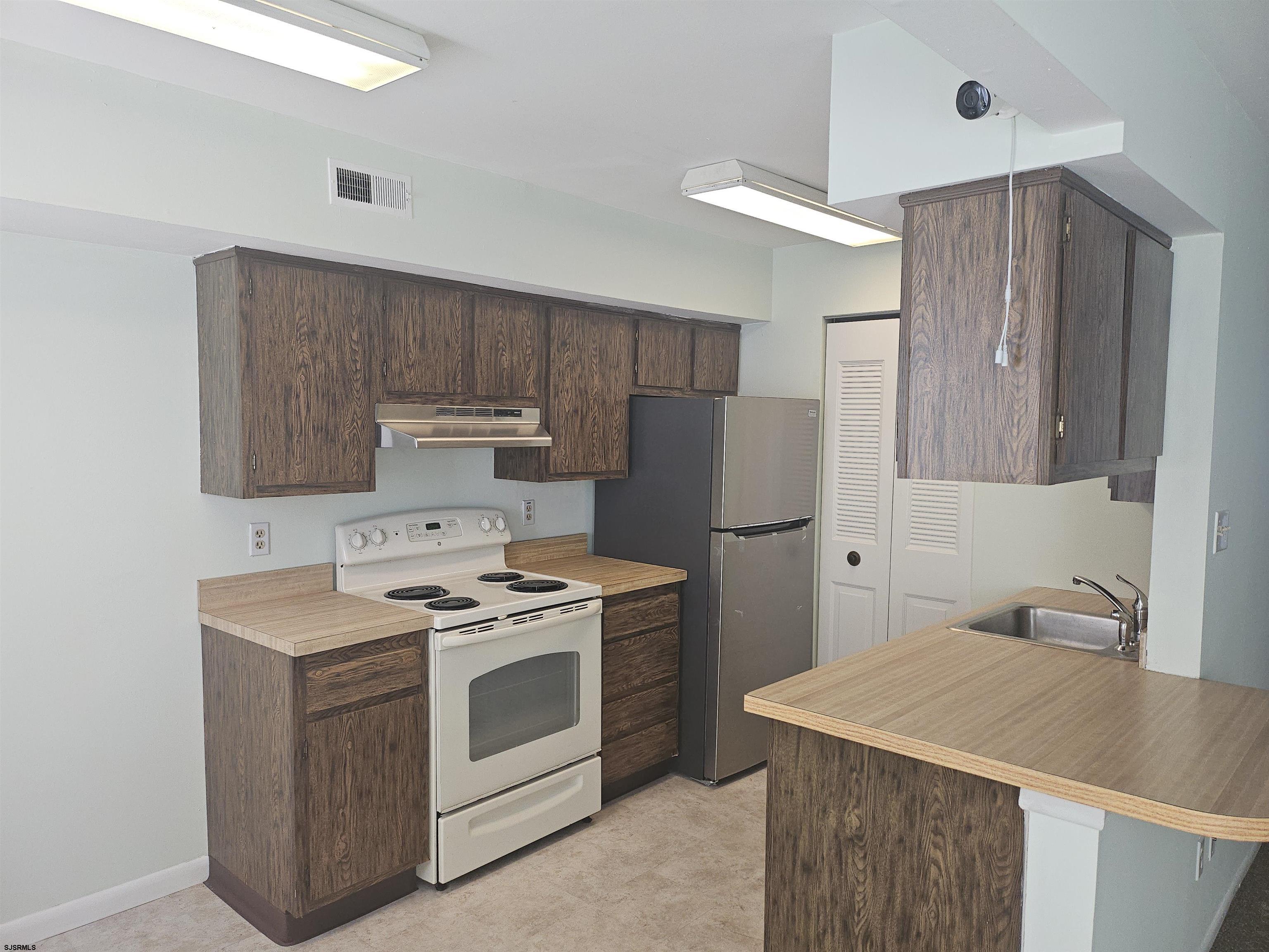 2127 Rhododendron Court, Unit 25 Mays Landing, NJ 08330 - Photo 7 of 18