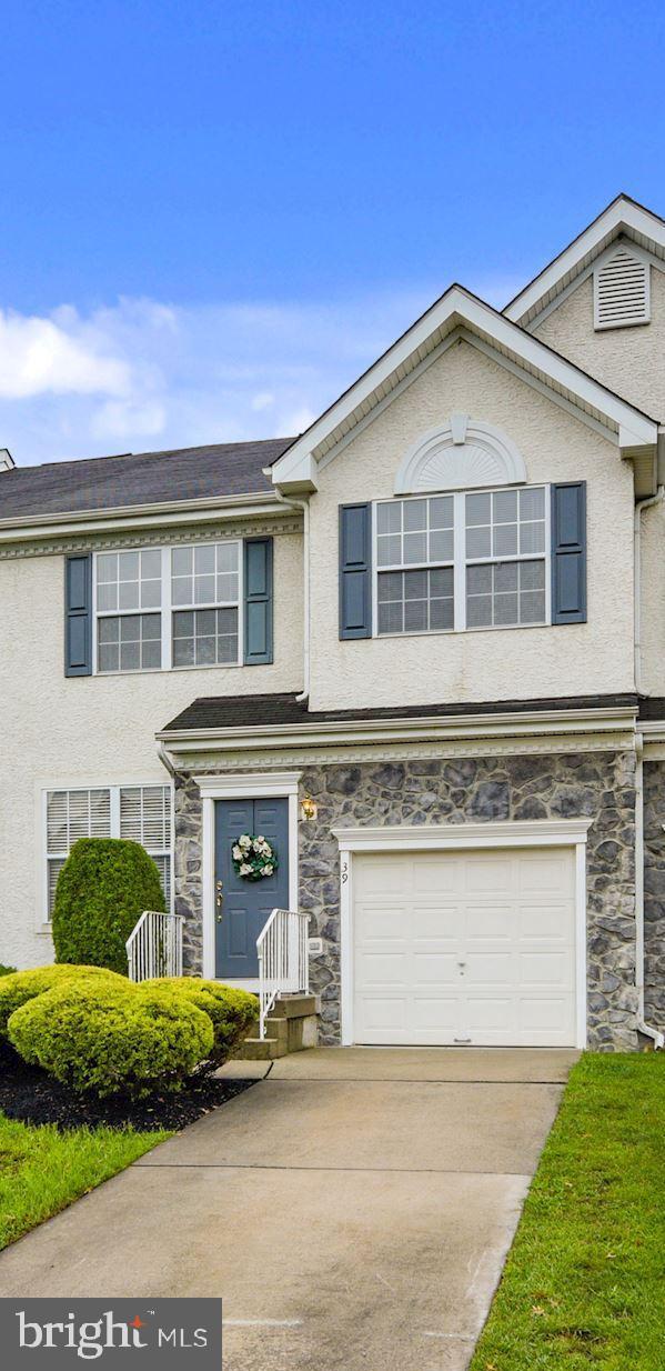 39 Chapel Hill Road Mount Laurel, NJ 08054 - Photo 1 of 28