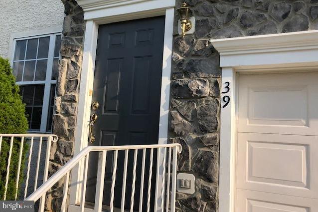 39 Chapel Hill Road Mount Laurel, NJ 08054 - Photo 2 of 28