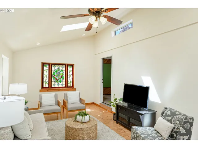 $525,000 | 1524 Northwest Forestgreen Avenue, Corvallis, OR 97330