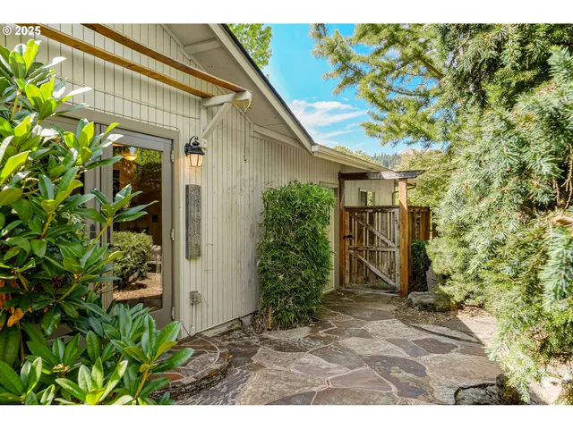 $525,000 | 1524 Northwest Forestgreen Avenue, Corvallis, OR 97330