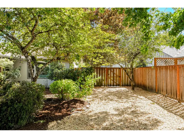 $525,000 | 1524 Northwest Forestgreen Avenue, Corvallis, OR 97330