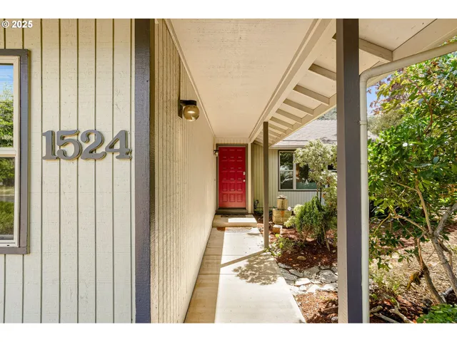 $525,000 | 1524 Northwest Forestgreen Avenue, Corvallis, OR 97330