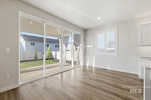 $694,000 | 11121 West Soaring Hawk Street, Star, ID 83669