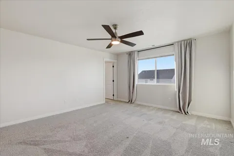 $694,000 | 11121 West Soaring Hawk Street, Star, ID 83669