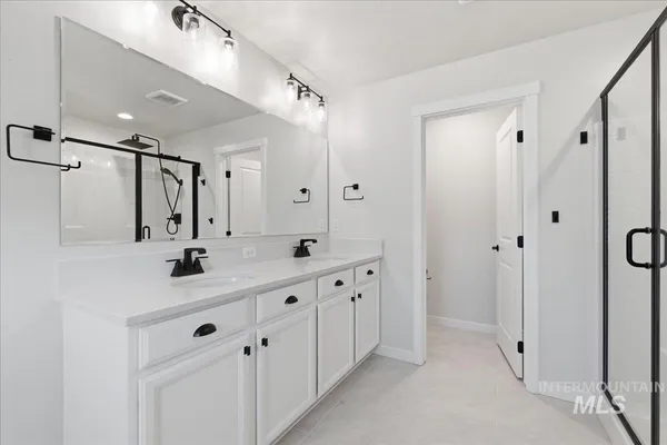 $689,900 | 11121 West Soaring Hawk Street, Star, ID 83669