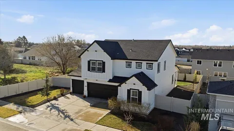 $694,000 | 11121 West Soaring Hawk Street, Star, ID 83669