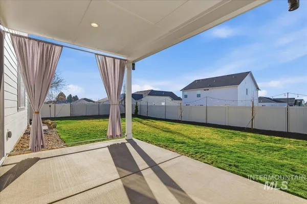 $689,900 | 11121 West Soaring Hawk Street, Star, ID 83669