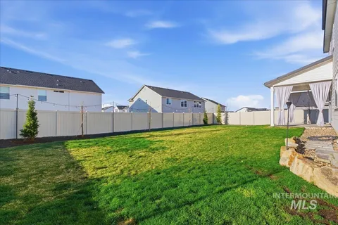$689,900 | 11121 West Soaring Hawk Street, Star, ID 83669