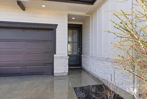 $694,000 | 11121 West Soaring Hawk Street, Star, ID 83669