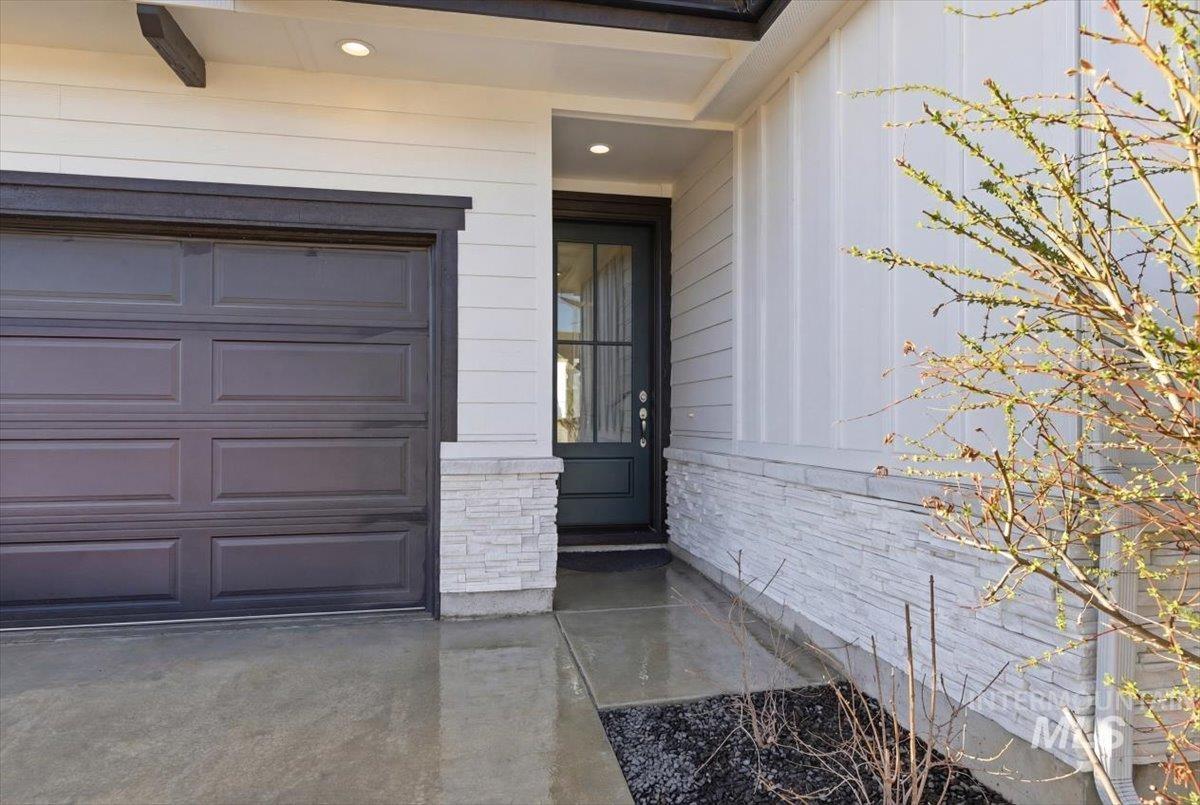 11121 West Soaring Hawk Street Star, ID 83669 - Photo 4 of 49