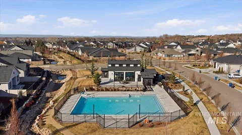 $694,000 | 11121 West Soaring Hawk Street, Star, ID 83669