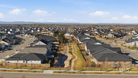 $694,000 | 11121 West Soaring Hawk Street, Star, ID 83669