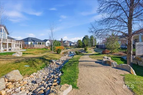 $694,000 | 11121 West Soaring Hawk Street, Star, ID 83669