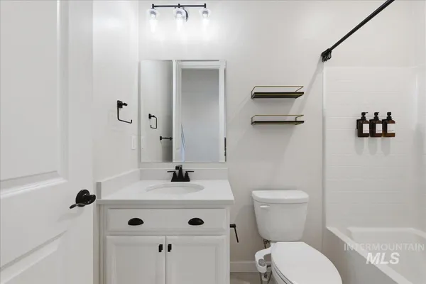 $689,900 | 11121 West Soaring Hawk Street, Star, ID 83669