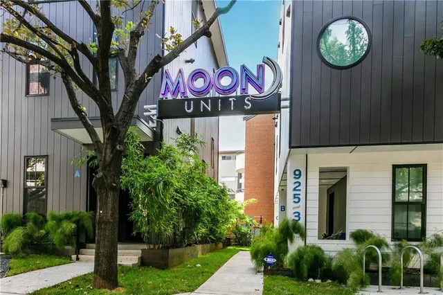 $6,000 | 925 East 30th Street, Austin, TX 78705