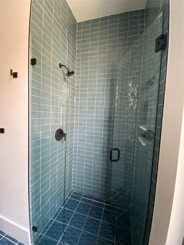 $6,000 | 925 East 30th Street, Austin, TX 78705