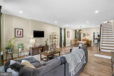 $2,800 | 4131 Manayunk Avenue, Philadelphia, PA 19128