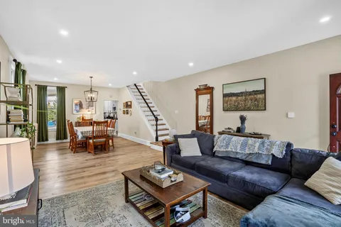 $2,800 | 4131 Manayunk Avenue, Philadelphia, PA 19128