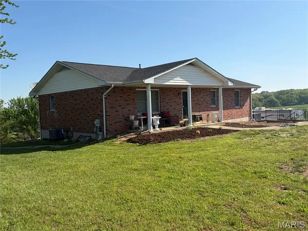 $289,000 | 4529 Highway 50, Leslie, MO 63056