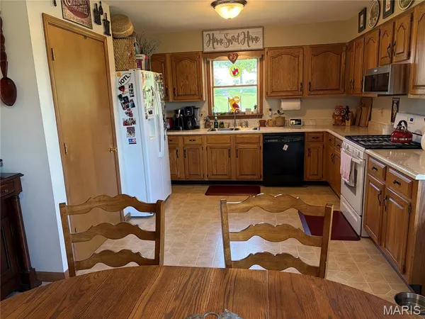 $289,000 | 4529 Highway 50, Leslie, MO 63056