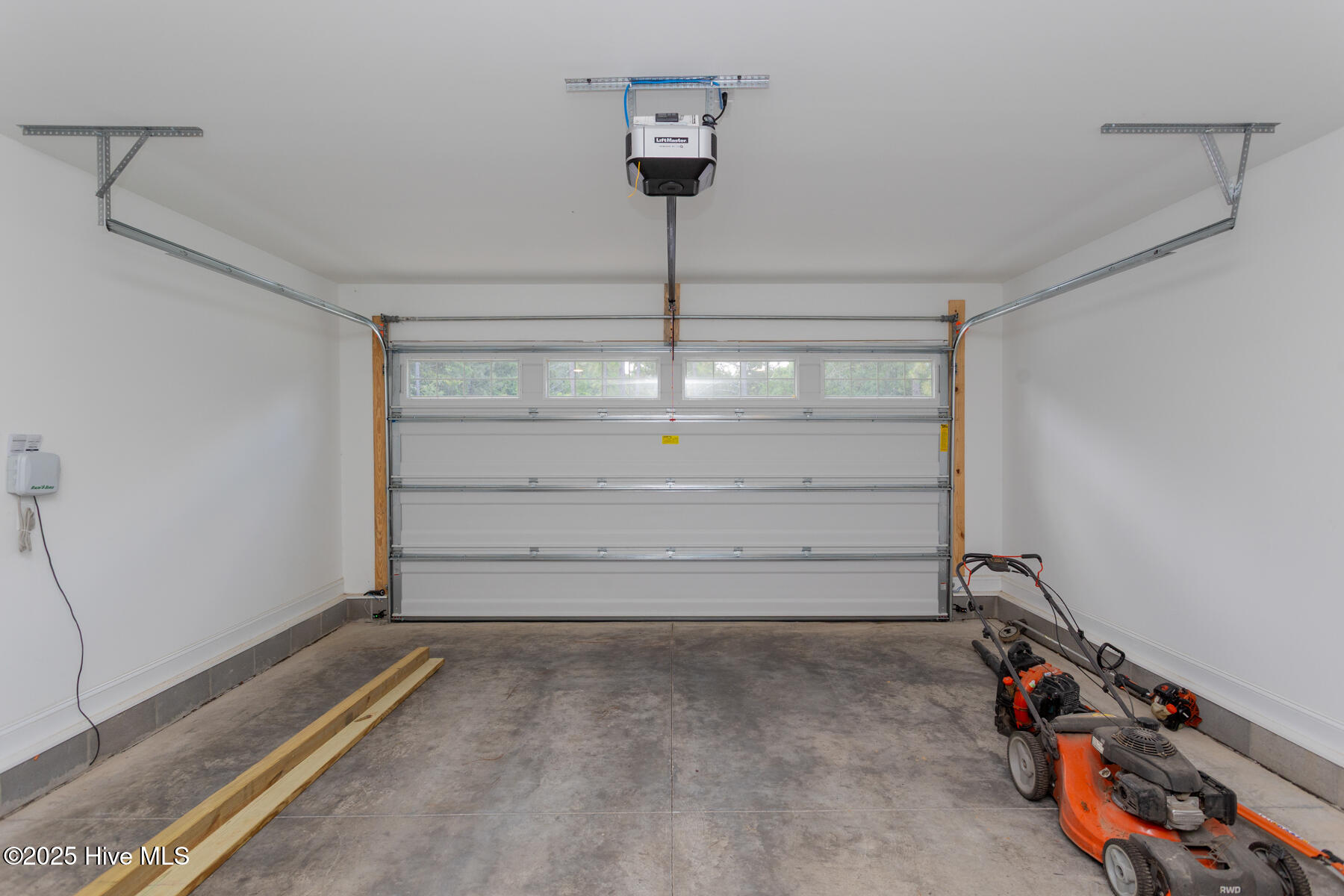 1269 Morganton Road Pinehurst, NC 28374 - Photo 25 of 29 garage1