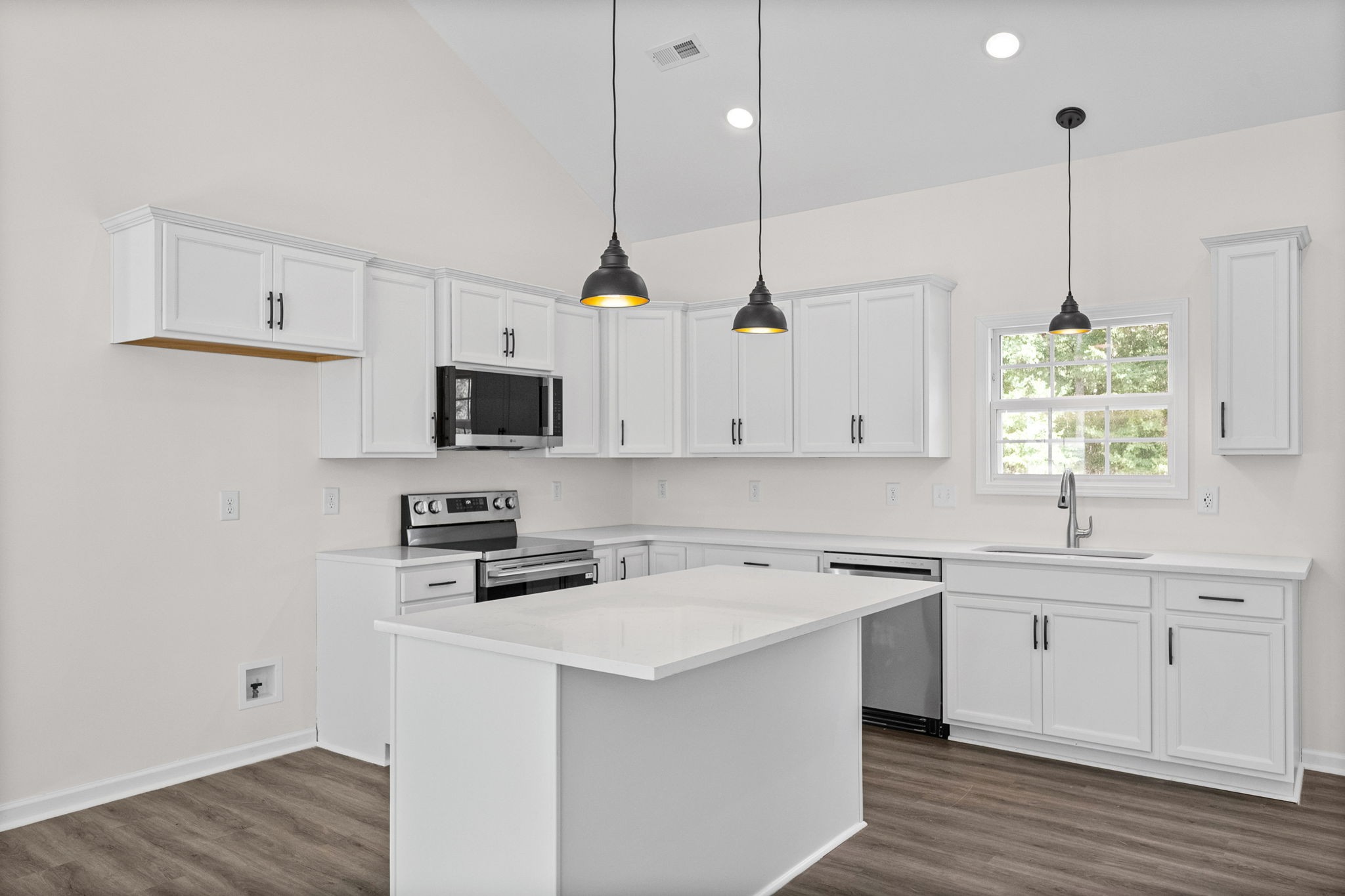 613 Hill Road Clarksville, TN 37040 - Photo 9 of 28 Gallery Image 9