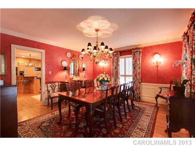 707 Cherokee Road Charlotte, NC 28207 - Photo 3 of 16 Gallery Image 3