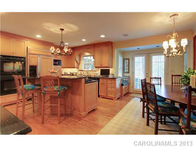 707 Cherokee Road Charlotte, NC 28207 - Photo 4 of 16 Gallery Image 4