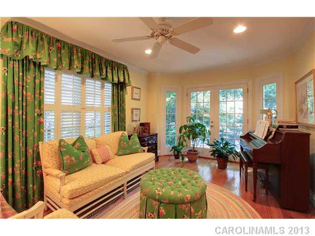 707 Cherokee Road Charlotte, NC 28207 - Photo 8 of 16 Gallery Image 8