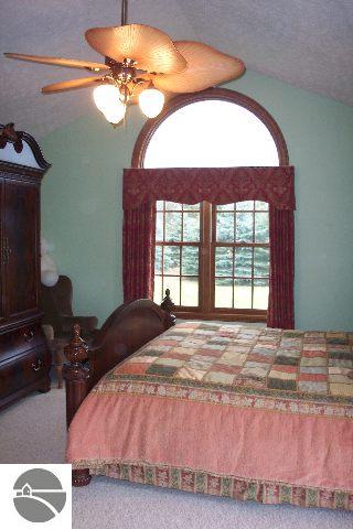 542 South Rusch Road Traverse City, MI 49696 - Photo 5 of 9 1670110-4.JPG