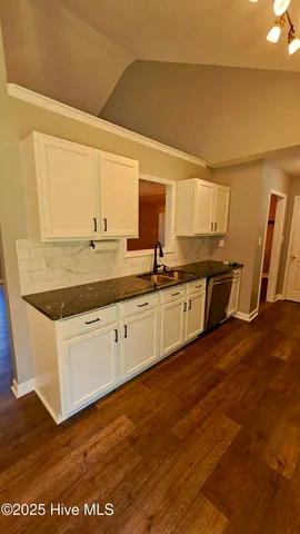 $1,875 | 127 Whiteleaf Drive, Jacksonville, NC 28546