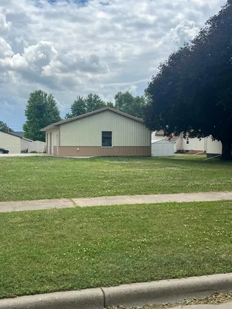 $75,000 | 317 West 2nd Street, Madison, MN 56256
