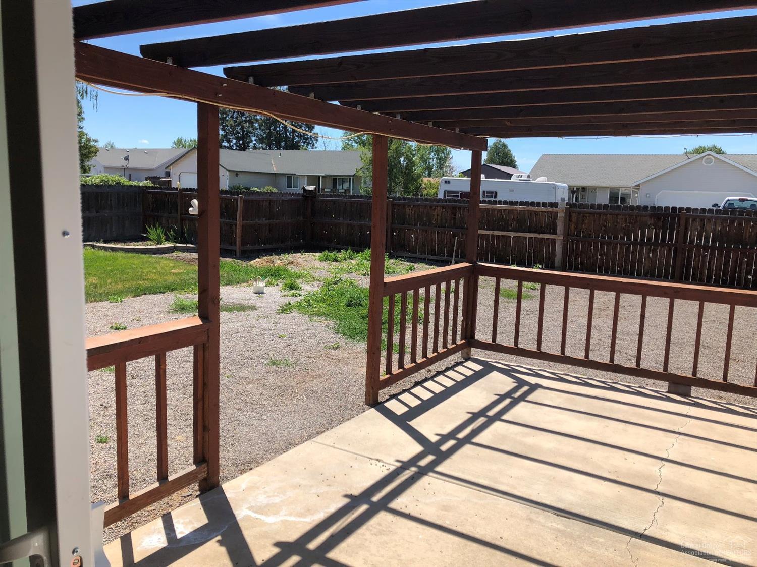 435 Scenic Loop Culver, OR 97734 - Photo 8 of 15 Covered patio