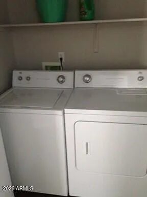 a close up view of washer and dryer