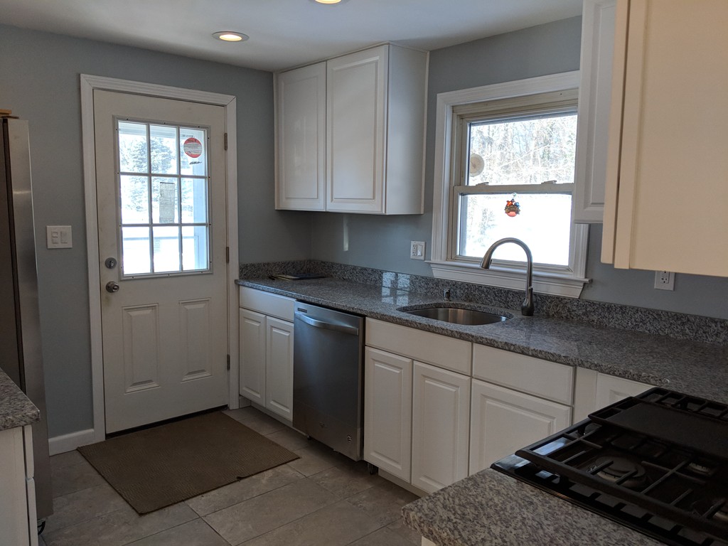 19 Cranmore Road Norwood, MA 02062 - Photo 4 of 14 Gallery Image 4