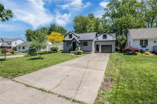 $379,900 | 245 North Ellicott Street, Amherst, NY 14221