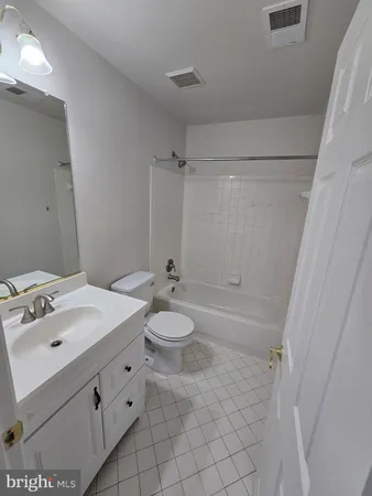 $3,200 | 14113 Parker Farm Way, Silver Spring, MD 20906