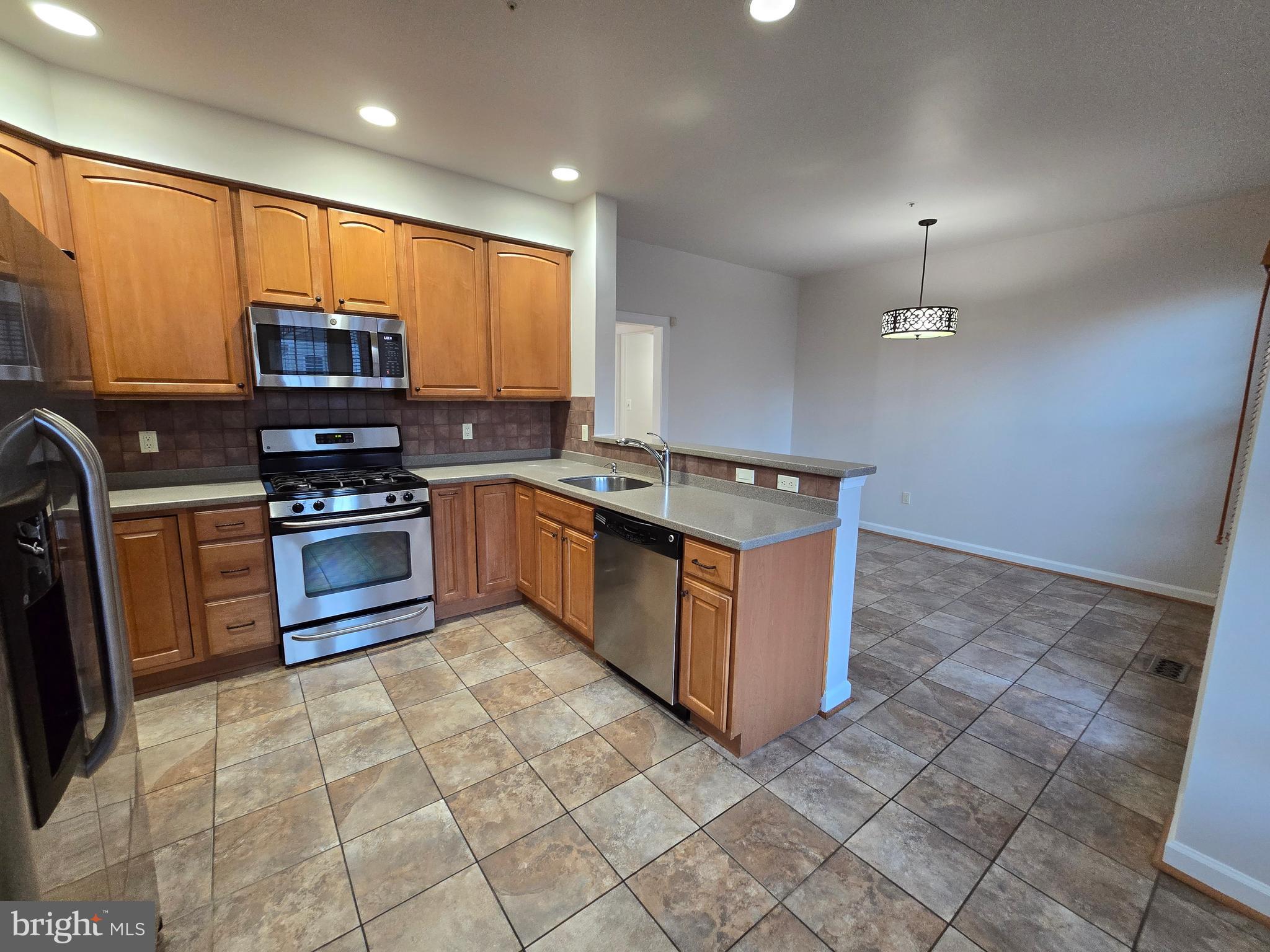 14113 Parker Farm Way Silver Spring, MD 20906 - Photo 2 of 60