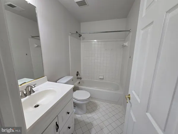 $3,200 | 14113 Parker Farm Way, Silver Spring, MD 20906
