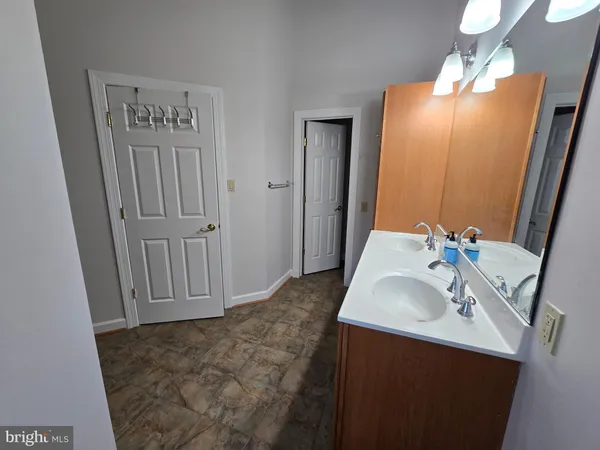 $3,200 | 14113 Parker Farm Way, Silver Spring, MD 20906