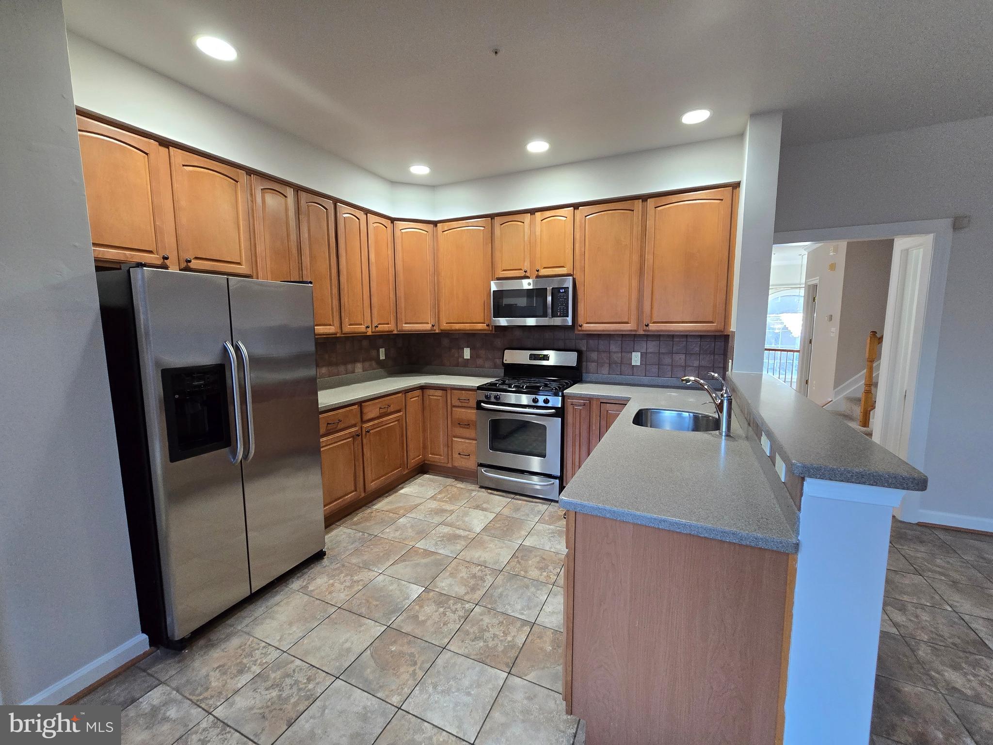 14113 Parker Farm Way Silver Spring, MD 20906 - Photo 3 of 60