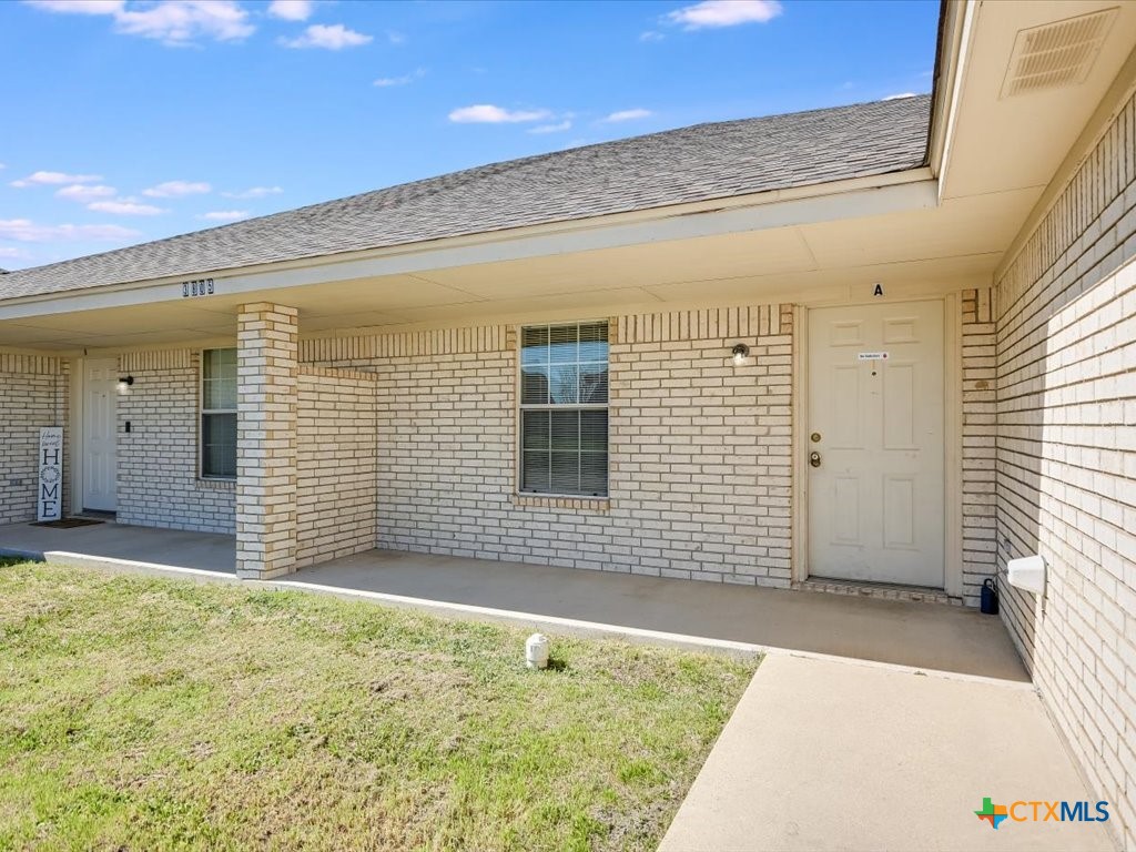 3805 El Paso Drive, Unit A Killeen, TX 76549 - Photo 2 of 20 a view of a backyard of a house