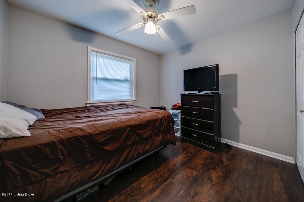 11005 Torrington Road Louisville, KY 40272 - Photo 11 of 18 11005 Torrington Rd 11